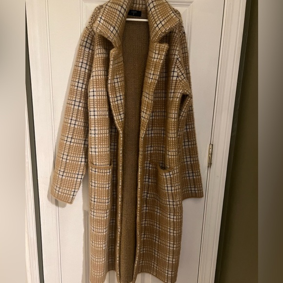 Tahari long Checkered Coat in Beige and Black medium new - Picture 1 of 7